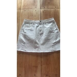 H&M Divided White Distressed‎ Denim Mini Skirt Size 10 Raw Hem